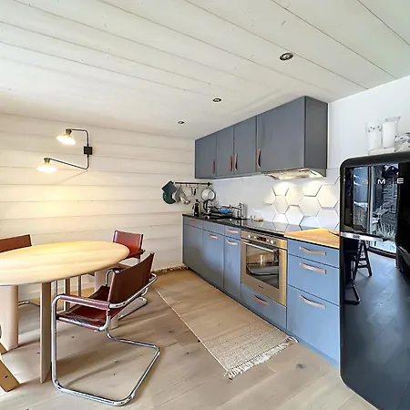 Perfect 10 Mns From Verbier, Swiss Alps アパート